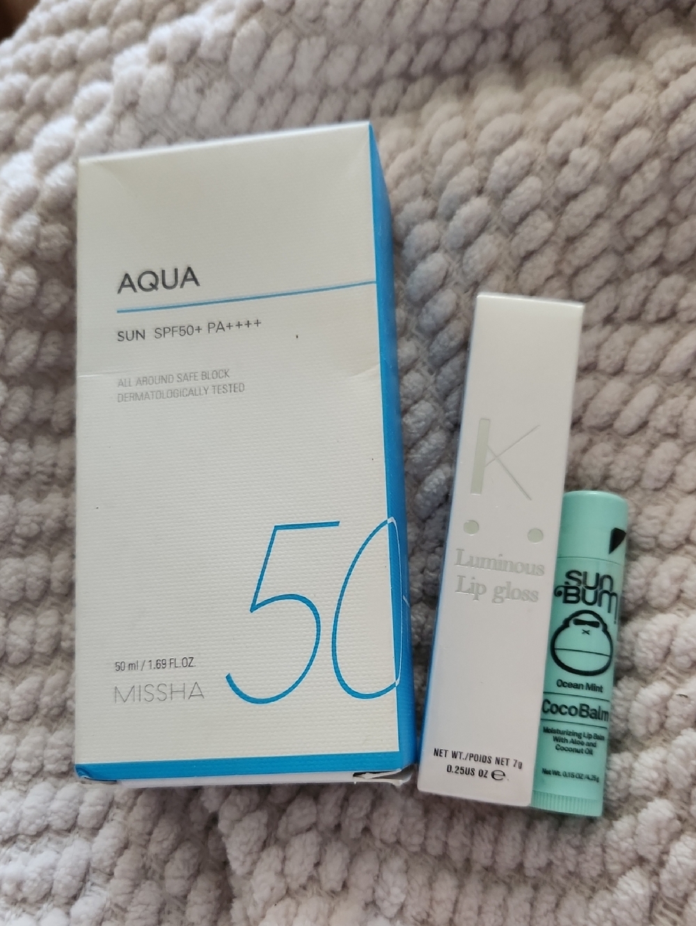 Missha Aqua Sun SPF50+ PA++++ Broad Spectrum Sunscreen - White & Blue